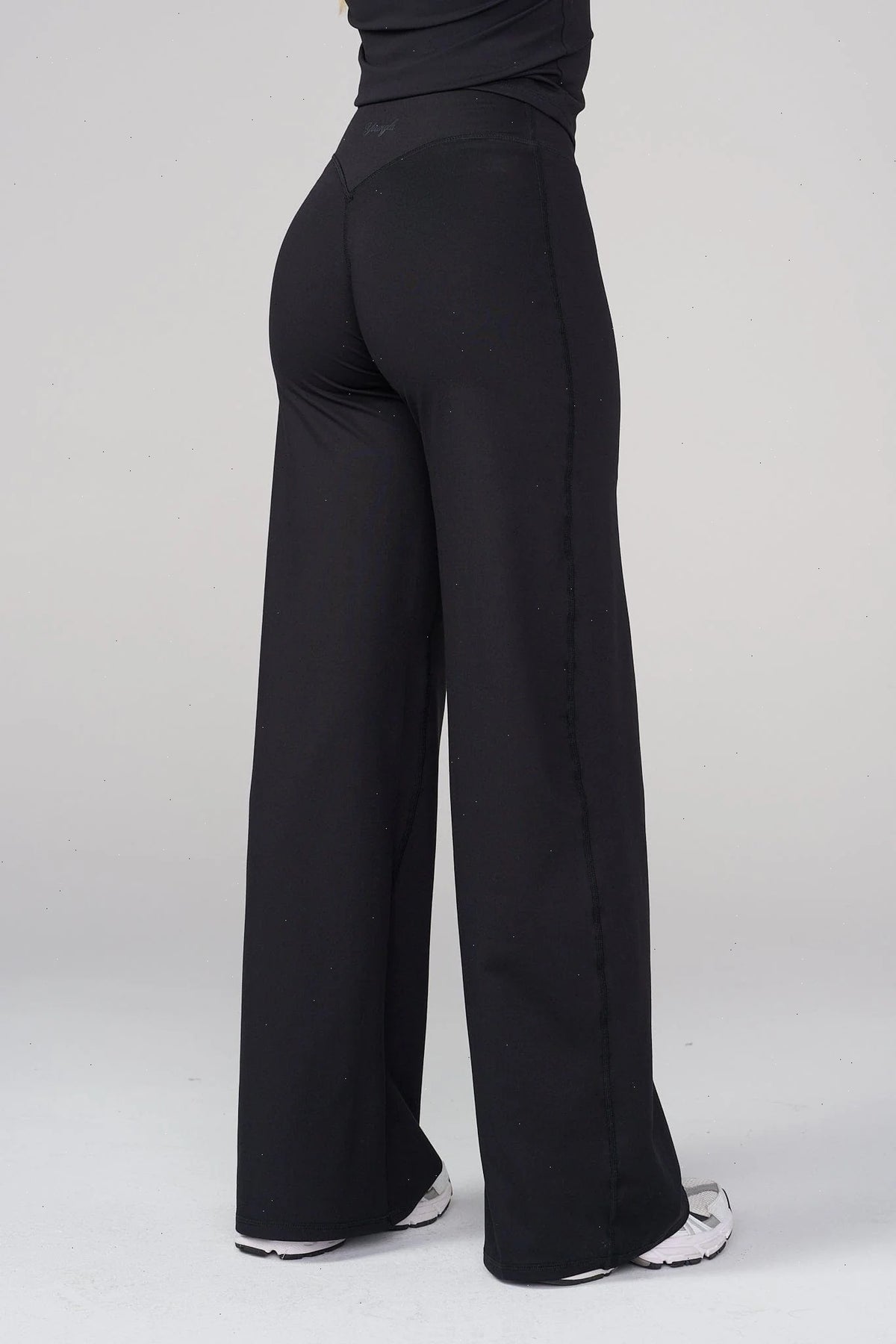 W2227 - Reset Wide Leg Legging